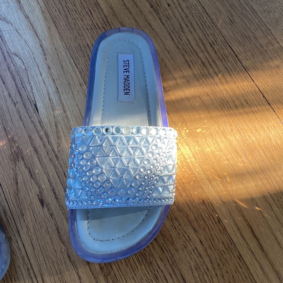 Steve Madden Size 6 Jewel Sparkly Slides Silver - Picture 4 of 11